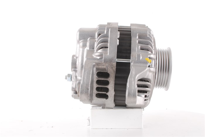 Dynamo 14V 85A