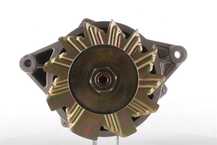 Dynamo 14V 55A