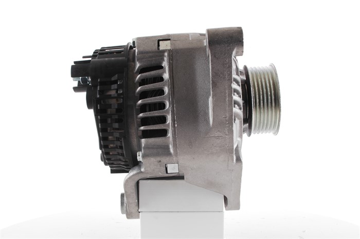 Dynamo 14V 90A