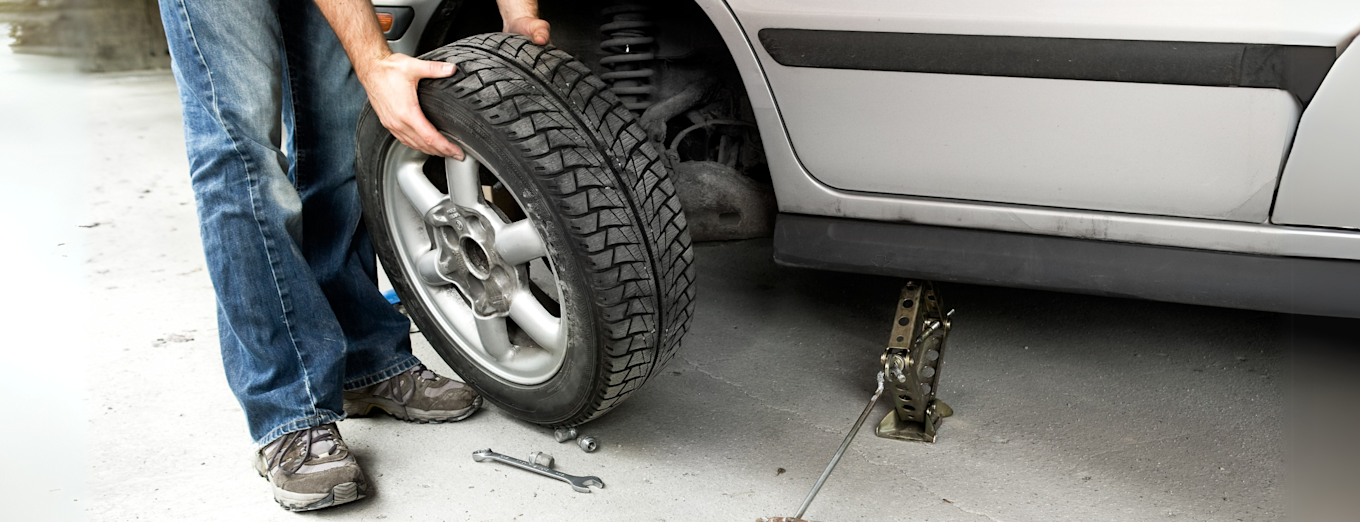 Dekkbytte på bil med jekk – gjør det selv bilvedlikehold